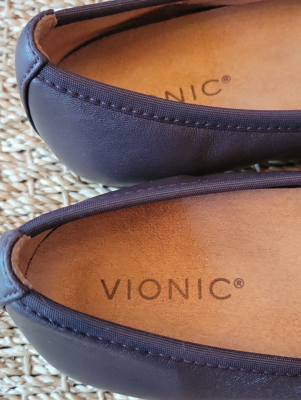 Vionic Brown Delanie Leather Flats With Rounded Toe. Size 6.5 - Picture 5 of 9